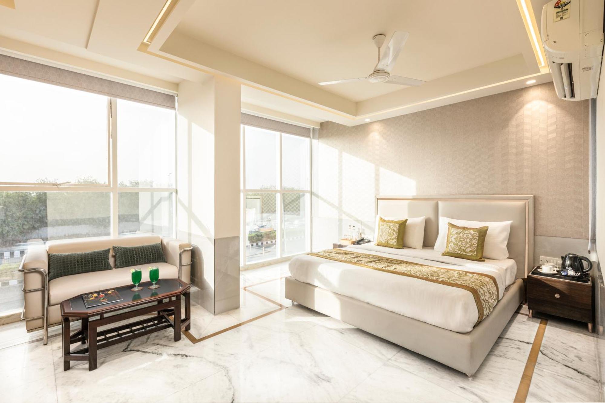 Hotel Aero Star By Star Group นิวเดลี ภายนอก รูปภาพ