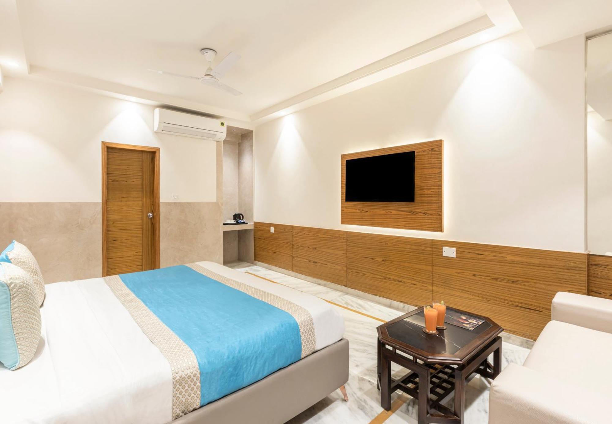 Hotel Aero Star By Star Group นิวเดลี ภายนอก รูปภาพ