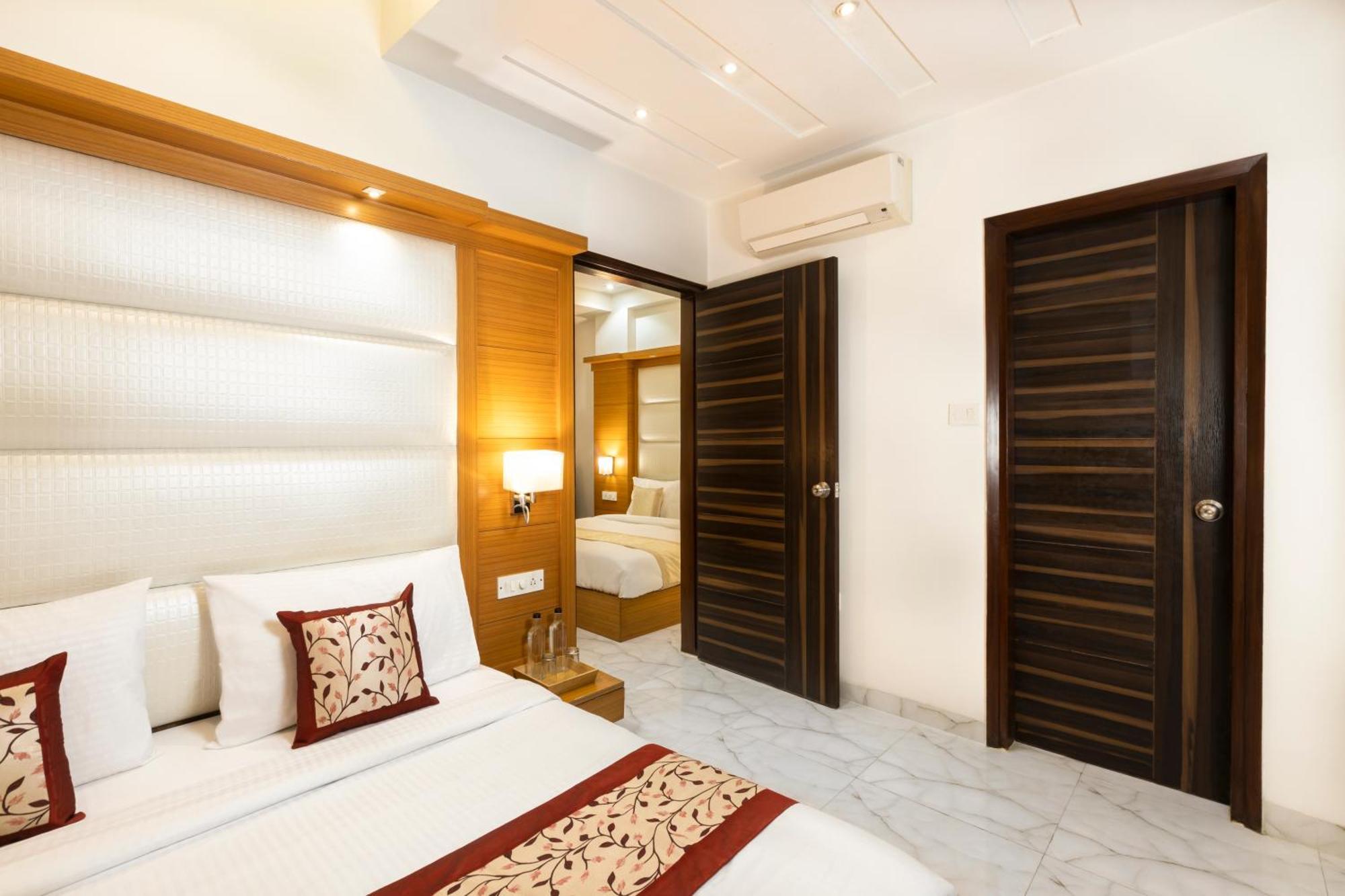 Hotel Aero Star By Star Group นิวเดลี ภายนอก รูปภาพ