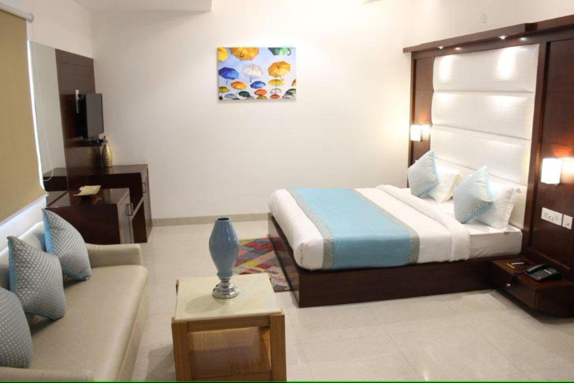 Hotel Aero Star By Star Group นิวเดลี ภายนอก รูปภาพ